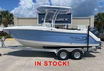 2023 Robalo R222 Steel Blue/White Boat